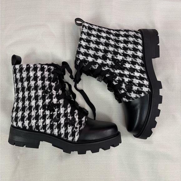 NEW KARL LAGERFELD PARIS Makenzie Combat Boots Sz 9 NWT | Karl Lagerfeld Boots - - Picture 6 of 8